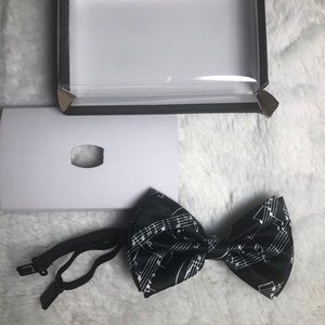 Mens Musical Note Bowtie. NEW